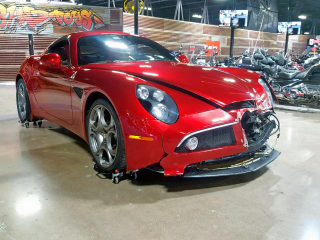 Illustration for article titled Here's The Salvage Alfa Romeo 8C That Should Be Your Next Project Car